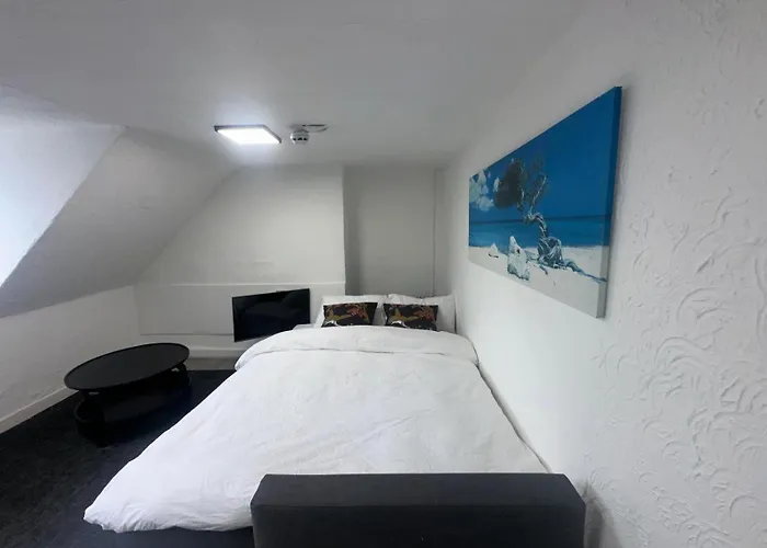 New One Bedroom Apartment In Chiswick