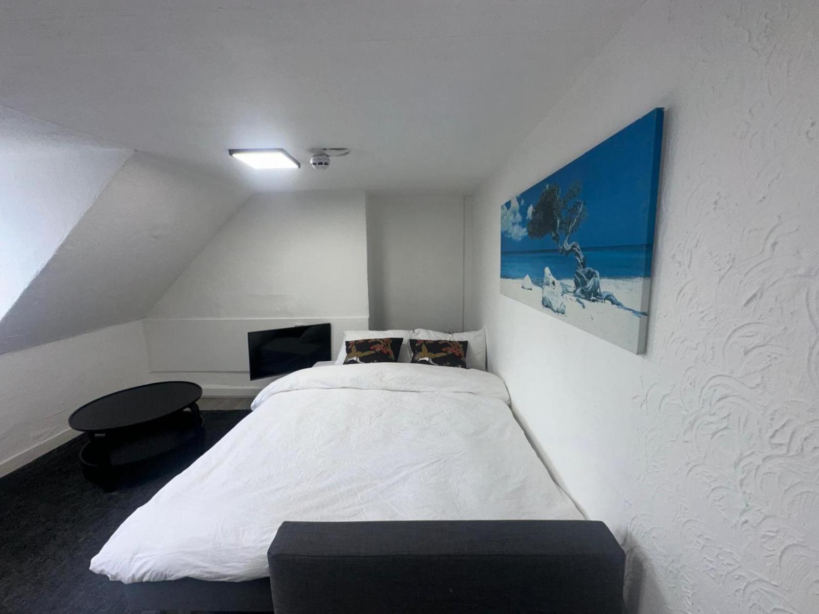 New One Bedroom In Chiswick Appartement